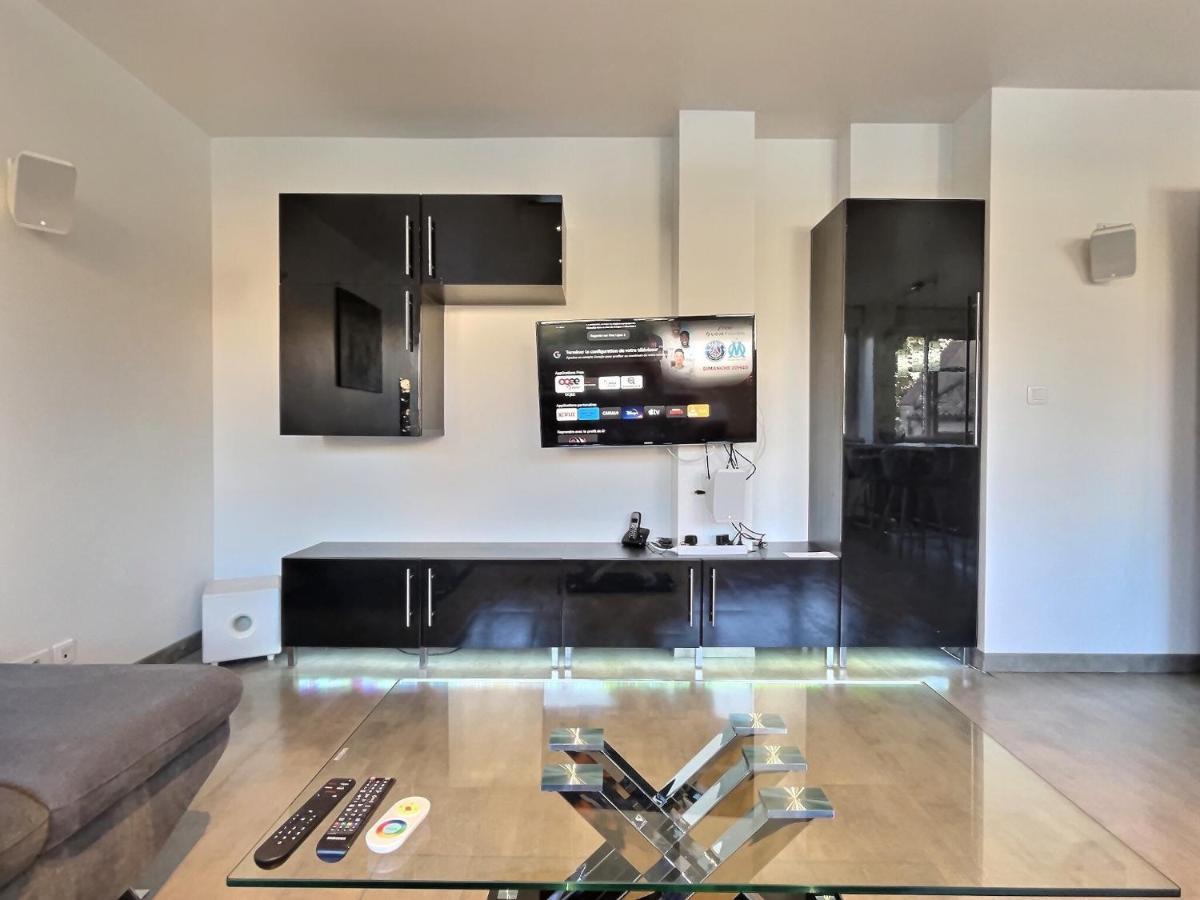 "Magic Red" De Miss.K Conciergerie Apartment Macon Ngoại thất bức ảnh