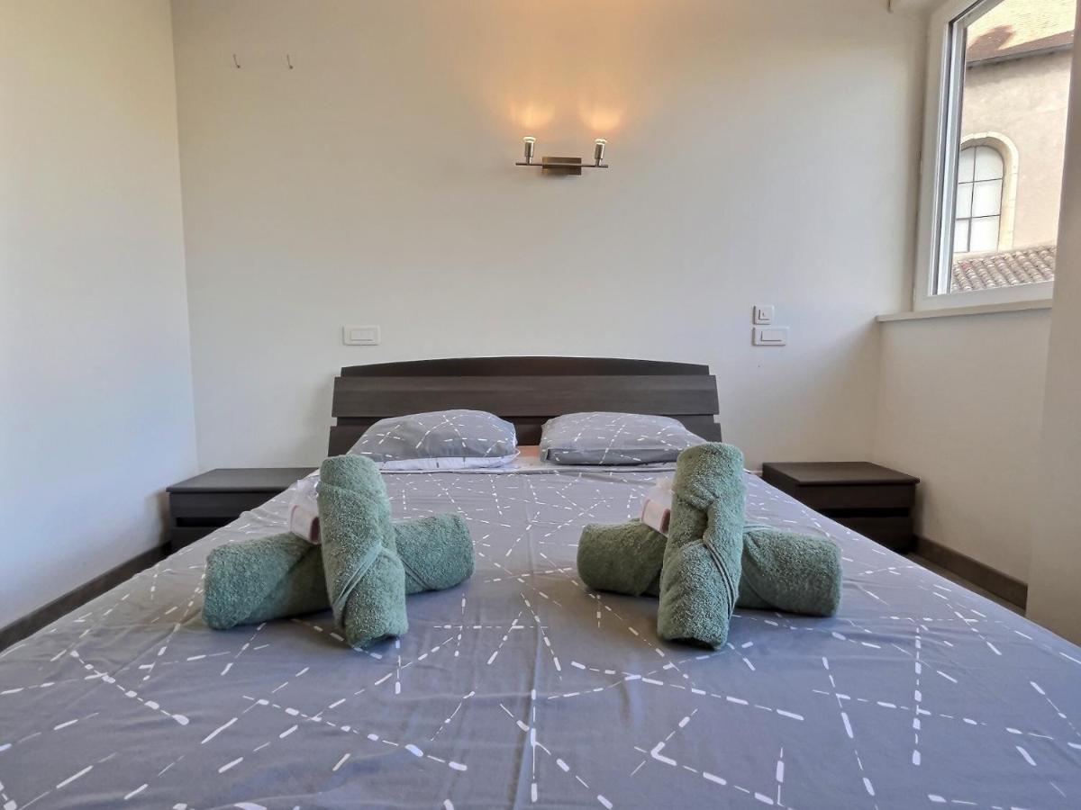 "Magic Red" De Miss.K Conciergerie Apartment Macon Ngoại thất bức ảnh